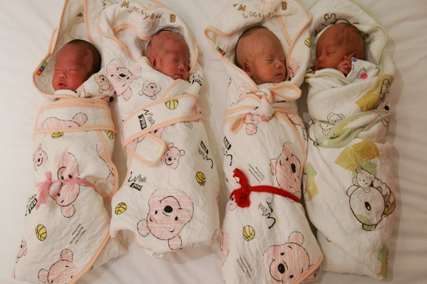 One Month Old Quadruplets Leave Tongji Hospital